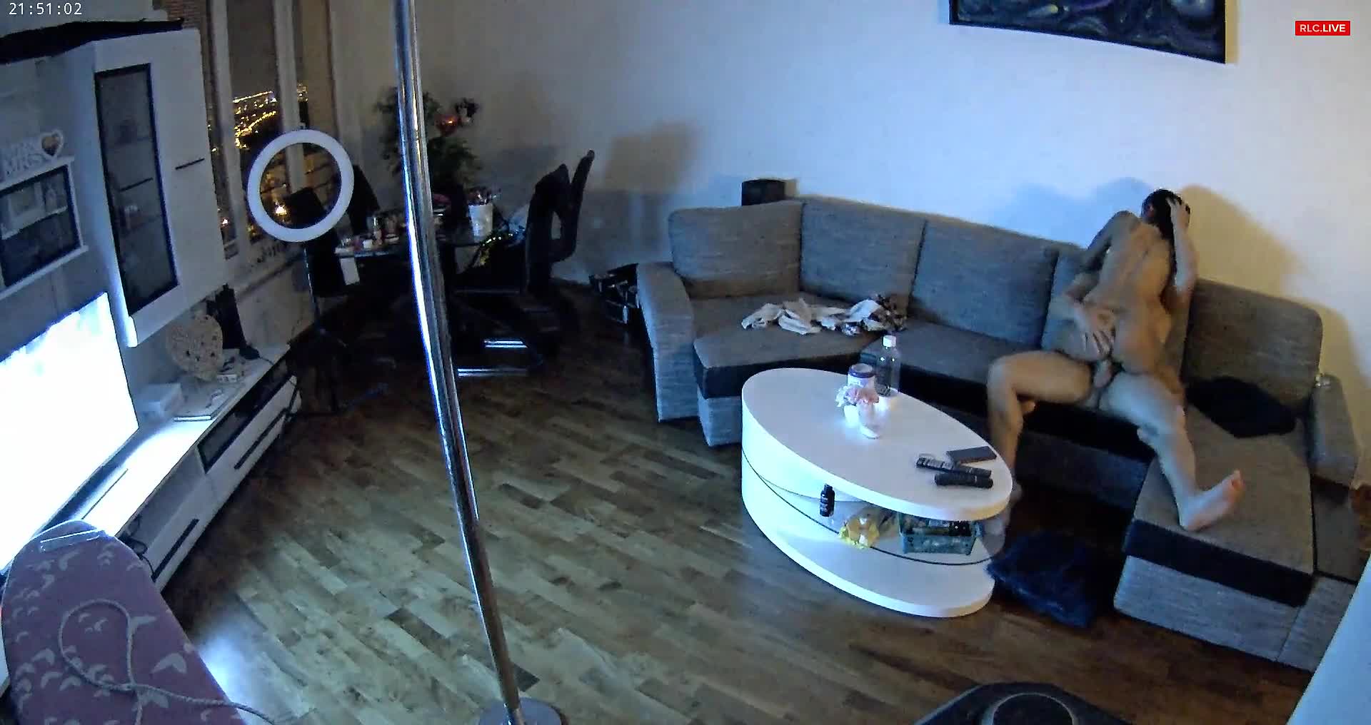 Reallifecam - Linda and Tibor have quick sex on sofa 28.10.2022