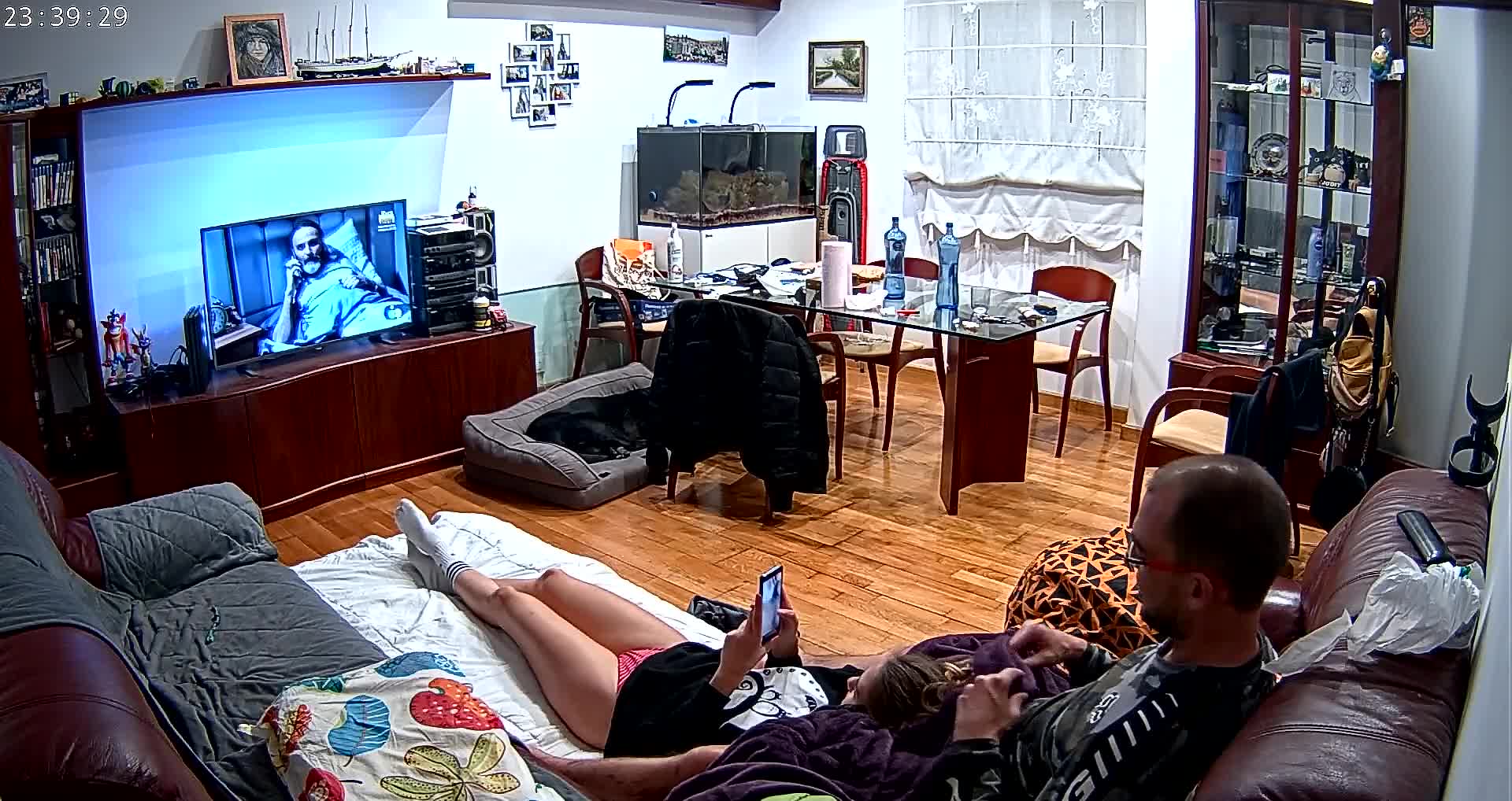 Reallifecam - Martina and Alberto have sex and Ass play on sofa 09.03.2023