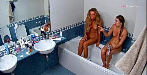 Reallifecam - Mila and Radislava wash their body oil after the massage 20.11.2021
