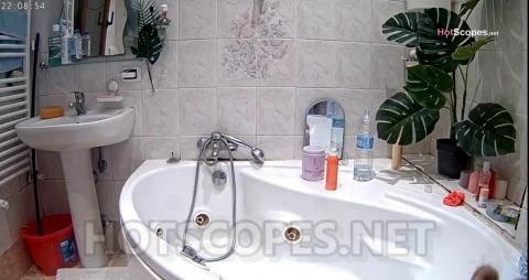 Reallifecam - Masha and is kept on a leash by her masseur and beaten and fucked in the bathtub 10 No