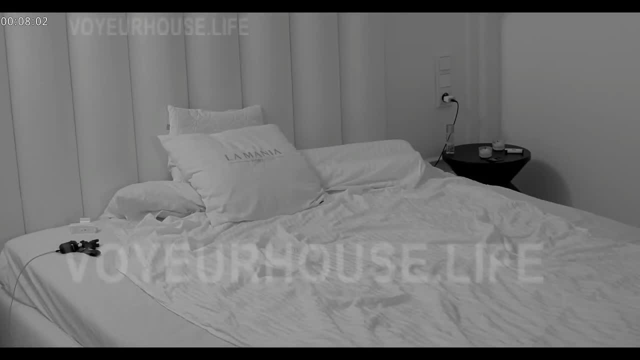 Reallifecam - Elli and her boyfriend try quick sex from behinde 24.05.2024.mp4