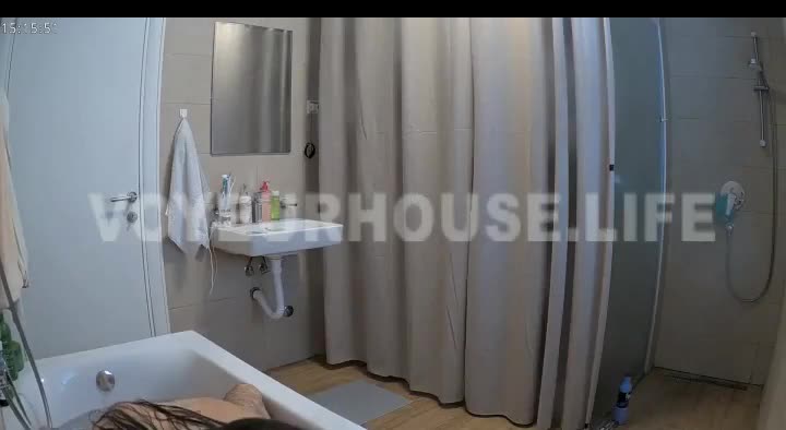 Reallifecam - Dasha and Sasha BLOWJOB In The Shower 04.09.2024