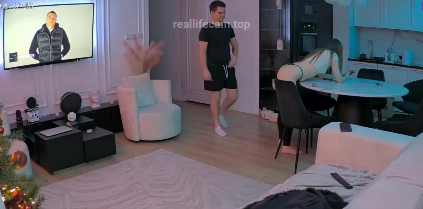 Reallifecam - Elli and Syan dick riding and doggy style hot missionary sex in the living room 26.04.2025