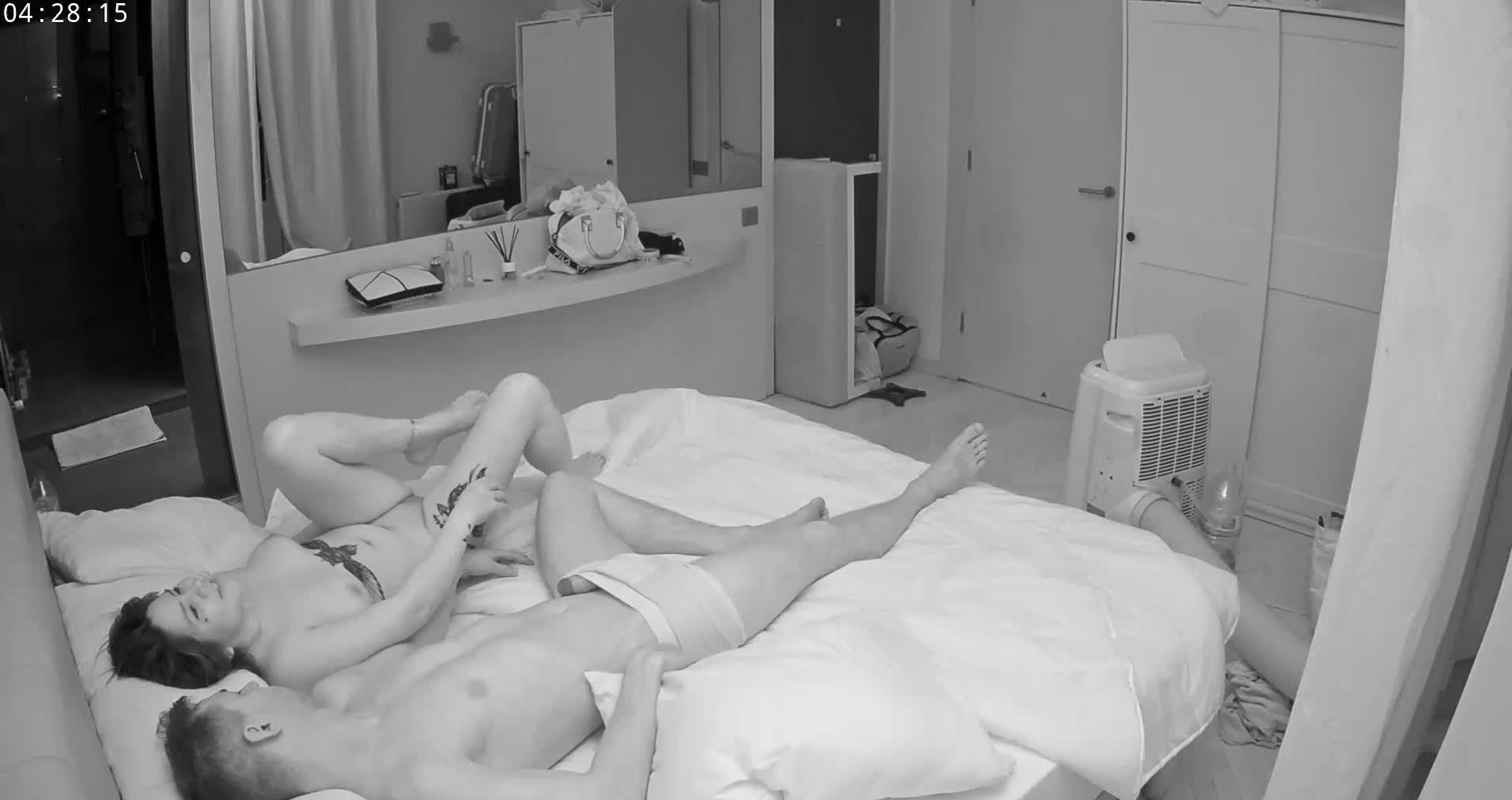 Reallifecam - Carla and Yanai have hard sex and orgasm in the dark 29.09.2022